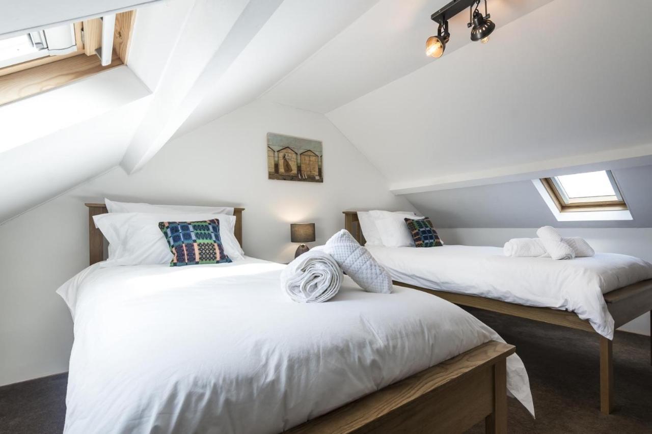 Foxglove - Luxurious Barn Conversion - Blossom Farm Johnston Exterior photo